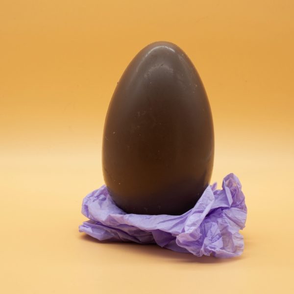 Uovo di cioccolato artigianale